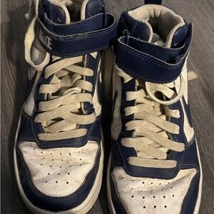 Nike Kids High-Top Sneakers in Navy and White
